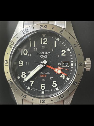 Наручные часы Seiko SSK023J1