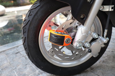 Замок KOVIX KT6 на тормозной диск мотоцикла, велосипеда, скутера с сигнализацией