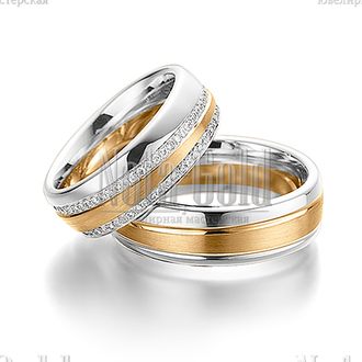 Обручальные кольца из жёлтого и белого золота с двумя дорожками бриллиантов в женском кольце