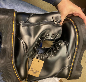 Doc martens 9s style top