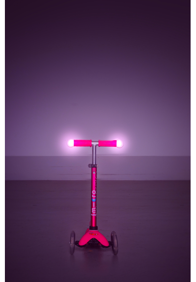Самокат Mini Micro Deluxe Magic розовый LED