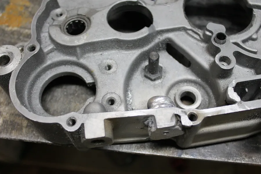 сварка аргон. Восстановление алюминиевой детали. картер мото. Аргон66