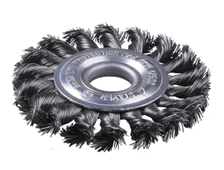 Дисковая щетка с пучками плетеной проволоки Stayer 100 мм