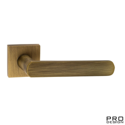 Дверная ручка на квадратном основании Fratelli Cattini "NEVADA" 8-BY матовая бронза