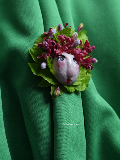 Яркая брошь в стиле шебби-шик "Принцесса Цветов. Весенний Театр"