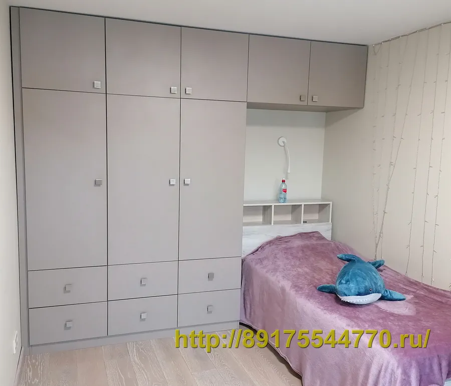 032-1 Шкаф в детской