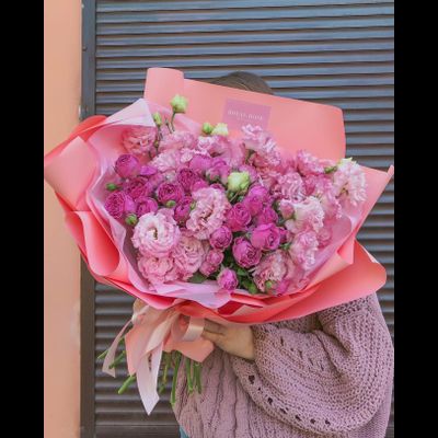 Дуо букет пионовидные розы и эустома