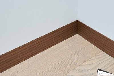 ВСТАВКА В ПЛИНТУС PRO DESIGN 80 ММ - шпон дуба