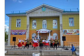 "Цветущий май"