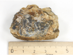 Корунд синий (сапфир), кристалл, Индия (44*36*20 мм, 56,5 г) №36097