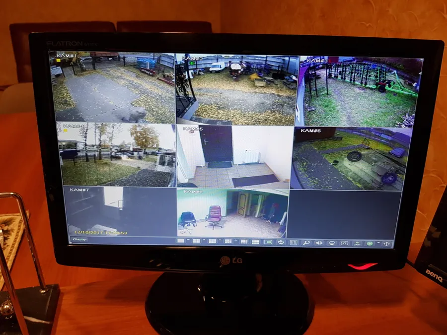 Произвели техническое обслуживание 7 камер. Установили 1 доп камеру и 2 блока питания с АКБ. Заменили разъемы питания и BNC.