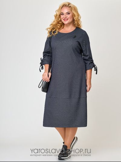 Трикотажное платье свободного кроя серого цвета