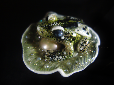 "Крылатая Мара, царевна Туманной топи", фэнтези-кольцо с жемчугом и лягушкой