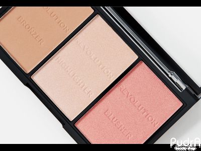 Makeup Revolution Палетка для контурирования Ultra Brightening Contour Kit Ultra Fair C01