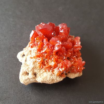 Ванадинит на породе. Морокко.