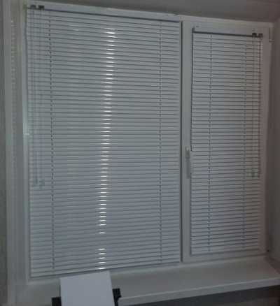 Жалюзи горизонтальные HOLIS, цвет БЕЛЫЙ