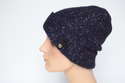 Темно - синяя шапка вязаная с отворотом и пайетками Vizio Италия 6999 CRY