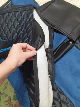 Чехлы ПРЕМИУМ для СКАНИЯ 4 серия TOPLINE (1 выс+ 1 низ., 1 ремень) экокожа+велюр (чер/син)