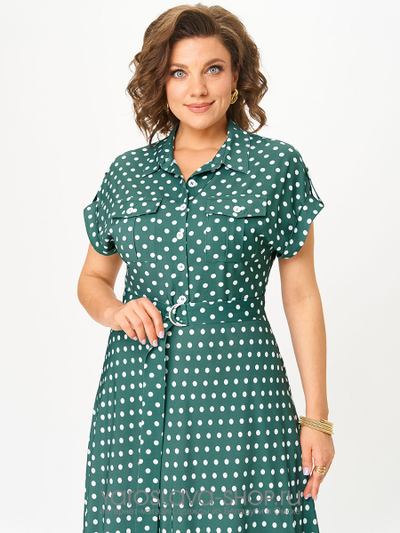 Платье зеленого цвета из вискозы в горошек