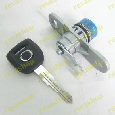 Личинка замка двери багажника Мazdа 3 bк