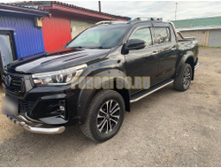 Пороги на Toyota Hilux (2020-...) Premium