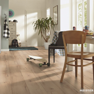 Ламинат Meister LL150 Дуб Лайт Крэкд 6258 32 класс толщина 8 мм с фаской 2.709 м2