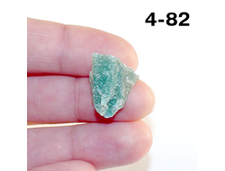 Авантюрин натуральный (необработанный) зеленый №4-82: 2,8г - 15*15*14мм