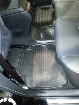 Купить резиновые коврики в салон автомобиля