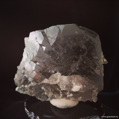 Кварц дымчатый ("крученик" или "gwindel")  с хлоритовой присыпкой. 80*40*65мм. (ААА)