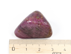 Корунд красный (рубин), галтовка, Мьянма (30*21*19 мм, 25,7 г) №27564