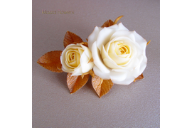 Брошь "Жемчужные розы"