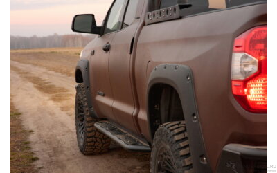 Пороги силовые BMS ALFA для Tayota Tundra Double Cab 2007-2021 (2 шт.)