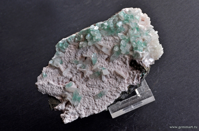 Апофиллит и стильбит на мордените. 124*77*40мм (ААА)