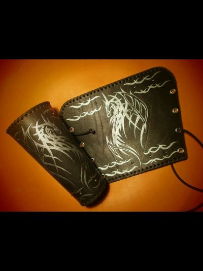 Наручи &quot;Белая лошадь&quot;.