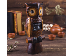 Модель № W182: настольный календарь "Сова" из дерева албезии