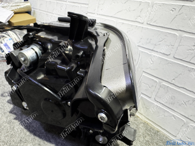 Передние фары Lexus GX 460 2013-2023 с автокорректором AFS