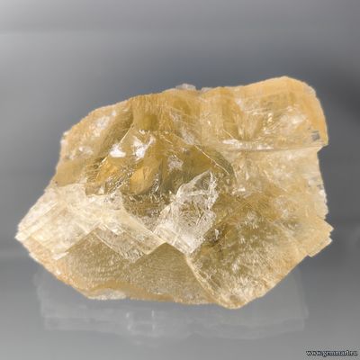 Кальцит, исландский шпат. Россия. 80*48*55мм