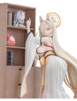 Фигурка 1/7 Куваками Кахо (Kuwakami Kaho Memorial Lobby Ver.)