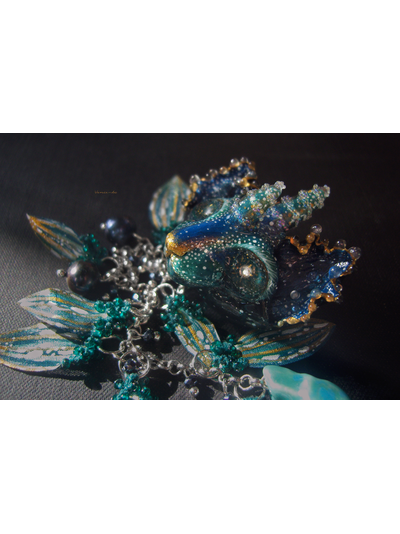 Брошь "Морской дракон из рода двурогих котов", украшение-талисман с длинной подвеской