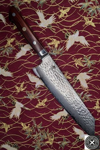 Нож Takayuki Santoku VG-10 Hammered damascus