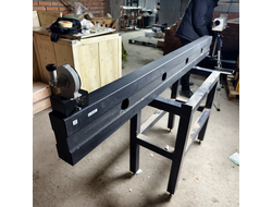 Линейка поверочная гранитная ШП-ТК твердокаменная 2000х200х80 мм Л-00002 Сторона 1-ая (11.3 мкм 01 Кл.) Сторона 2-ая (17.2 мкм 1 Кл.) с калибровкой