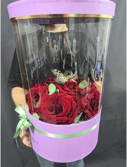 Букет французских роз с бабочкой №135