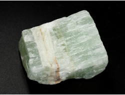 Кальцит фисташковый (зеленый), необработанный образец, Пакистан (40*31*22 мм, 59 г) №38059