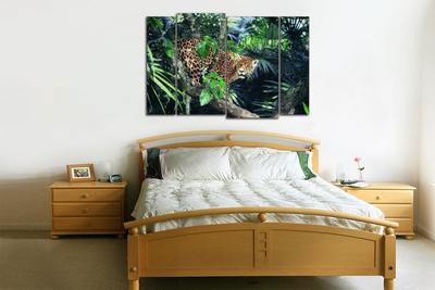 Модульная картина "Леопард на дереве"