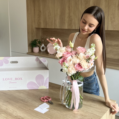 Цветочная подписка M