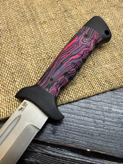 Подарочный нож 6Х9С сталь VG-10, рукоять комбинированная G10 и микарта фиолетовая
