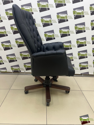 Кресло руководителя MESSINA A  высокая спинка кожа черная+к/з/дерево темный орех