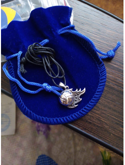 Кулон "Летящий мяч"