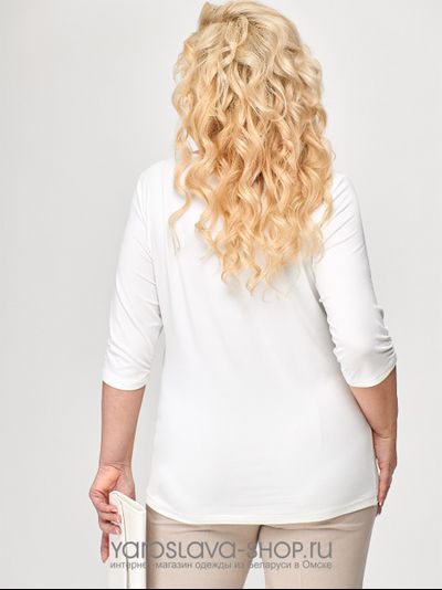 Брючный комплект с лонгсливом и жилетом в нежных пастельных тонах