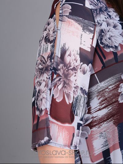 Платье серо-коричневое с абстрактным рисунком